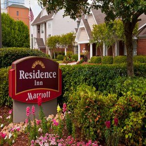 By Marriott New Orleans Hotel Metairie